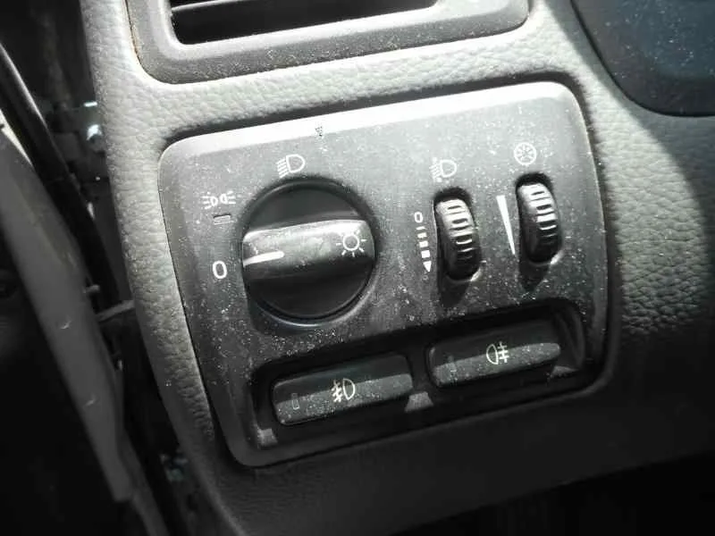 VOLVO XC70 VOLVO XC70 '2004 2.4 DIESEL CAT PLATA 2000