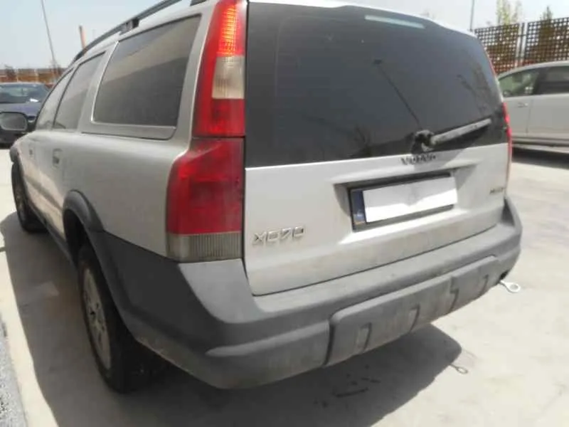 VOLVO XC70 '2004 2.4 DIESEL CAT PLATA