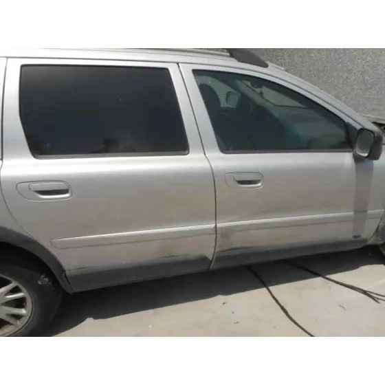 VOLVO XC70 '2004 2.4 DIESEL CAT PLATA