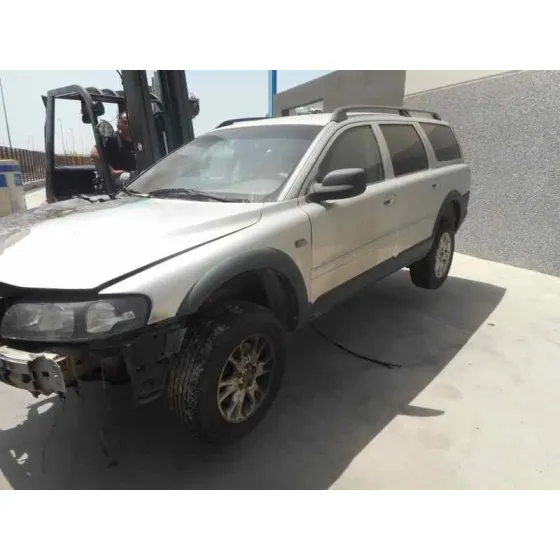 VOLVO XC70 '2004 2.4 DIESEL CAT PLATA