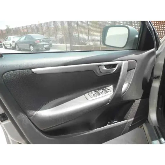 VOLVO XC70 '2004 2.4 DIESEL CAT PLATA
