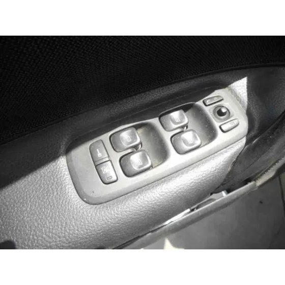 VOLVO XC70 '2004 2.4 DIESEL CAT PLATA