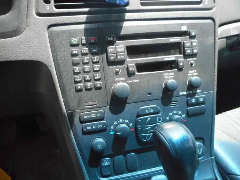 VOLVO XC70 '2004 2.4 DIESEL CAT PLATA