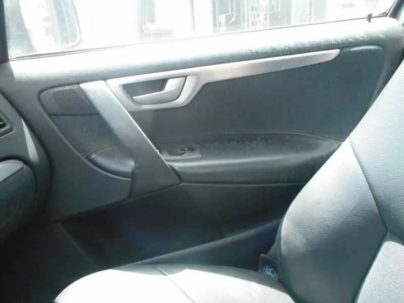 VOLVO XC70 '2004 2.4 DIESEL CAT PLATA