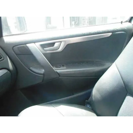 VOLVO XC70 '2004 2.4 DIESEL CAT PLATA