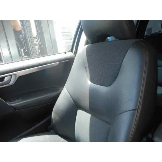 VOLVO XC70 '2004 2.4 DIESEL CAT PLATA