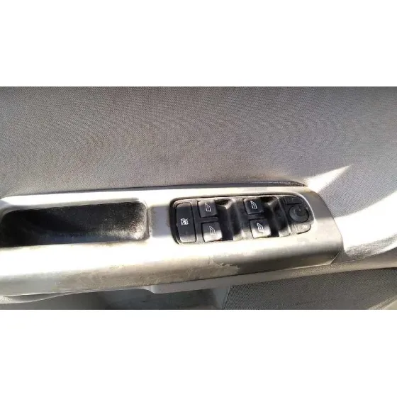 VOLVO V50 FAMILIAR '2007 1.6 DIESEL CAT NEGRO