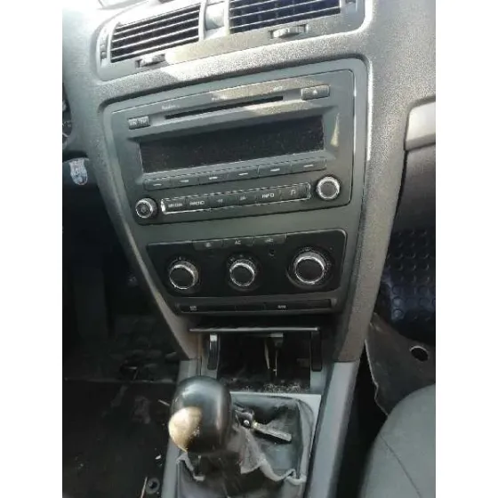SKODA OCTAVIA BERLINA (1Z3) '2012 COLLECTION BLANCO