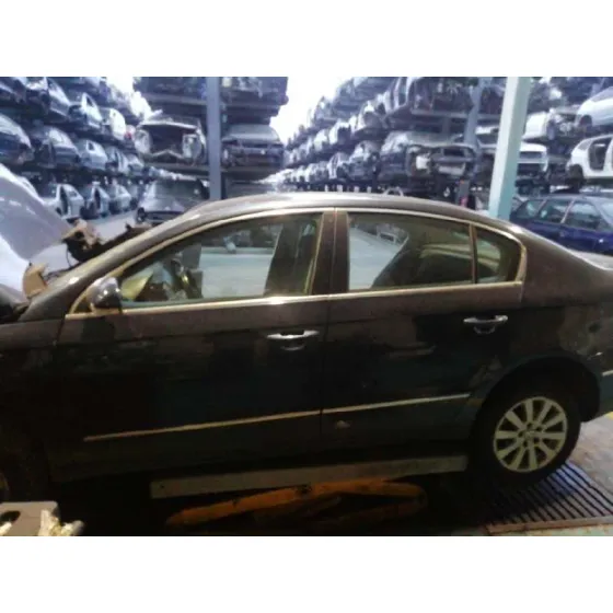 VOLKSWAGEN PASSAT BERLINA (3C2) '2007 2.0 TDI NEGRO