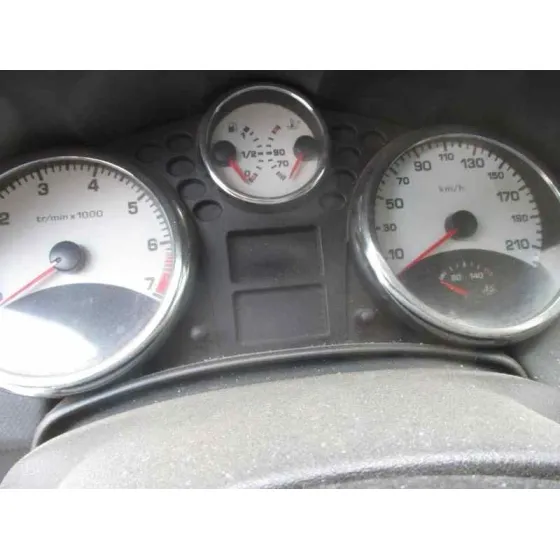 PEUGEOT 207 '2008 CONFORT NEGRO