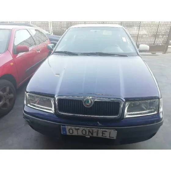 SKODA OCTAVIA BERLINA (1U2) '2003 AMBIENTE AZUL MARINO