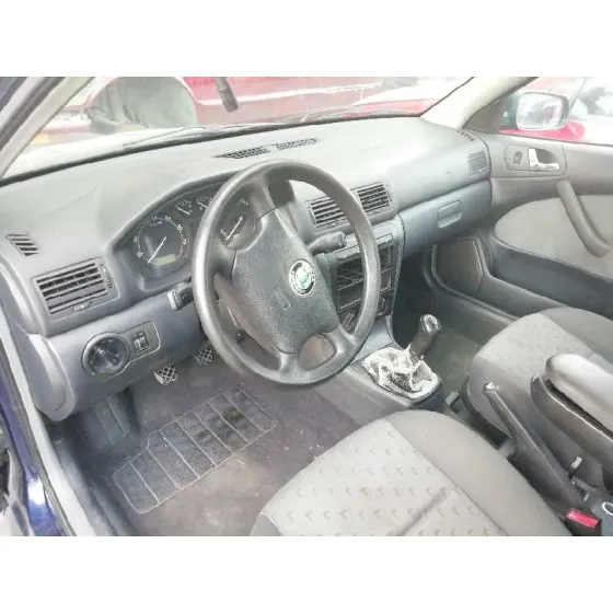 SKODA OCTAVIA BERLINA (1U2) '2003 AMBIENTE AZUL MARINO