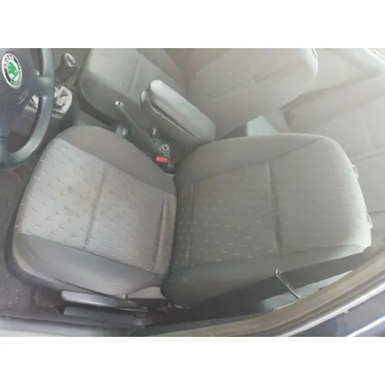 SKODA OCTAVIA BERLINA (1U2) '2003 AMBIENTE AZUL MARINO