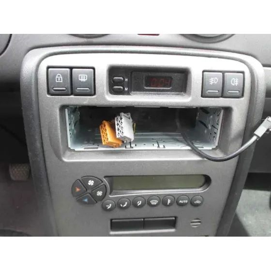MG ROVER MG ZS (T/RT) '2004 120 AZUL