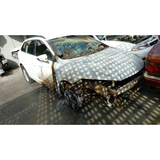 SEAT LEON ST (5F8) '2017 REFERENCE PLUS BLANCO / TAXI