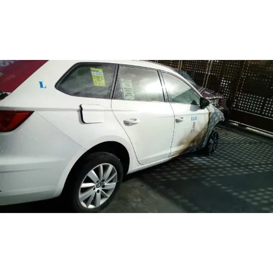 SEAT LEON ST (5F8) '2017 REFERENCE PLUS BLANCO / TAXI