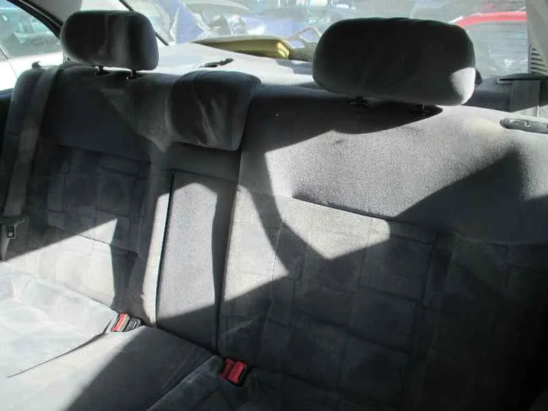 RENAULT MEGANE I FASE 2 CLASSIC (LA..) RENAULT MEGANE I FASE 2 CLASSIC (LA..) '2000 1.6 16V AUTHENTIQUE VERDE 2000