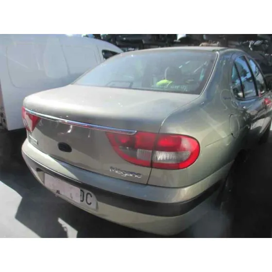 RENAULT MEGANE I FASE 2 CLASSIC (LA..) '2000 1.6 16V AUTHENTIQUE VERDE