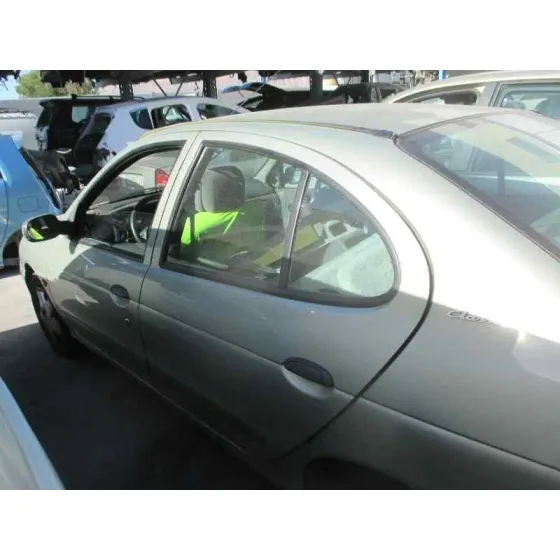RENAULT MEGANE I FASE 2 CLASSIC (LA..) '2000 1.6 16V AUTHENTIQUE VERDE