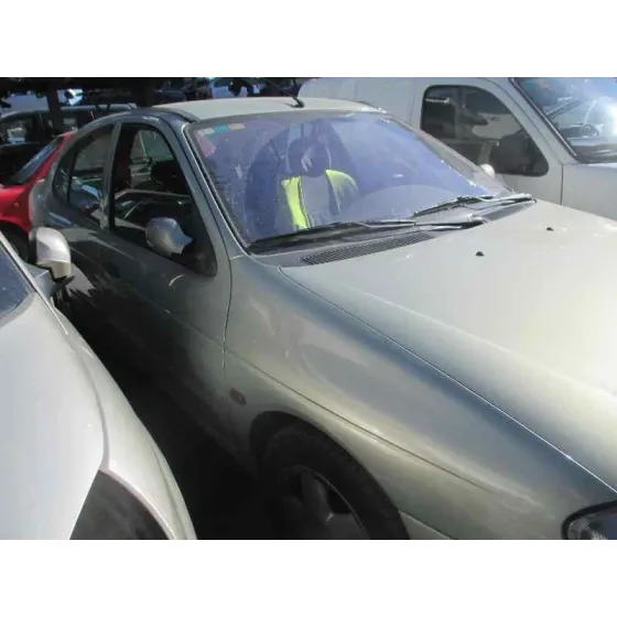 RENAULT MEGANE I FASE 2 CLASSIC (LA..) '2000 1.6 16V AUTHENTIQUE VERDE