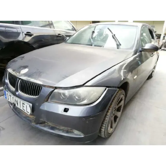 BMW SERIE 3 BERLINA (E90) '2005 320D GRIS