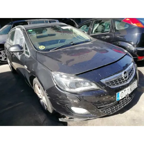 OPEL ASTRA J SPORTS TOURER '2009 COSMO NEGRO