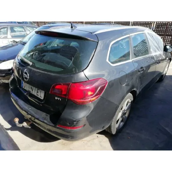 OPEL ASTRA J SPORTS TOURER '2009 COSMO NEGRO