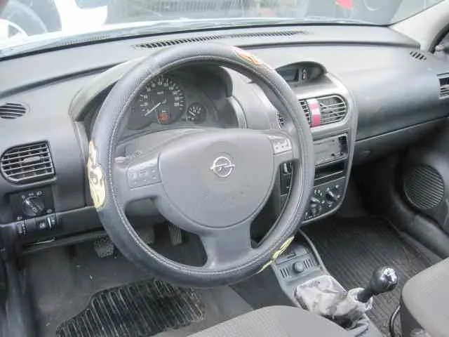 OPEL CORSA C OPEL CORSA C '2003 CLUB GRIS 2000