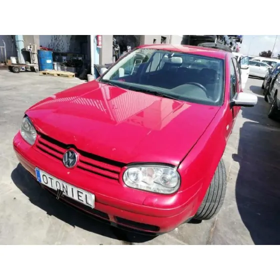 VOLKSWAGEN GOLF IV BERLINA (1J1) '2002 1.9 TDI ROJO