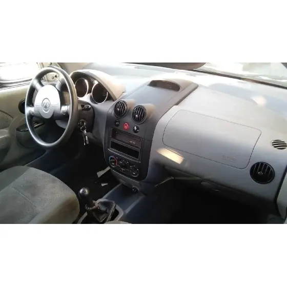 DAEWOO KALOS '2004 1.2 SE PLATA