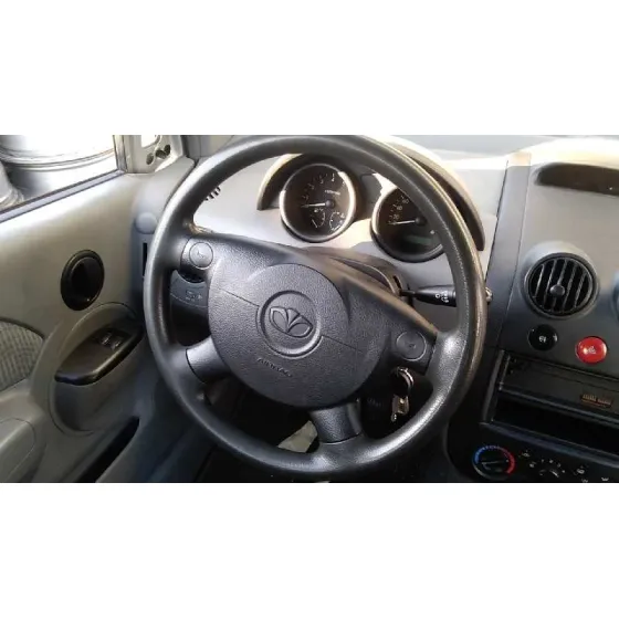 DAEWOO KALOS '2004 1.2 SE PLATA