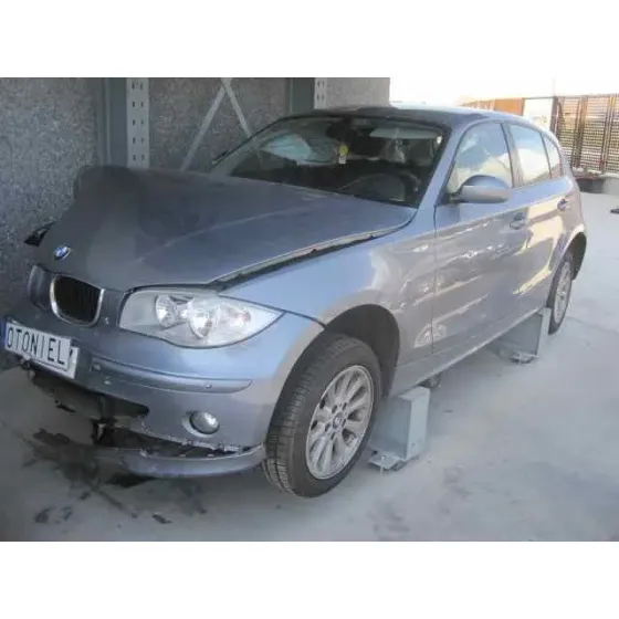 BMW SERIE 1 BERLINA (E81/E87) '2006 120D GRIS CENIZA