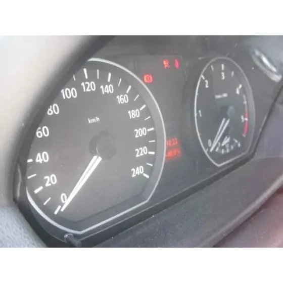 BMW SERIE 1 BERLINA (E81/E87) '2006 120D GRIS CENIZA