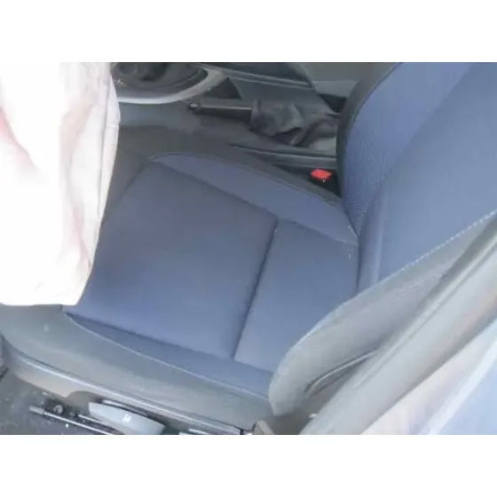 BMW SERIE 1 BERLINA (E81/E87) '2006 120D GRIS CENIZA