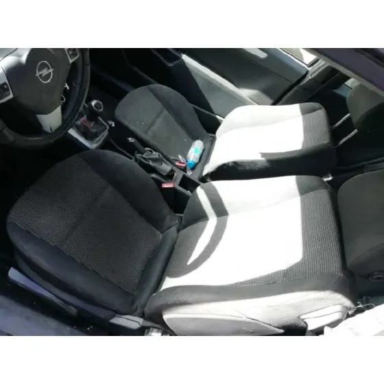 OPEL ASTRA GTC '2005 COSMO NEGRO
