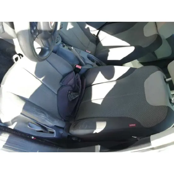 SEAT LEON (1P1) '2006 REFERENCE GRIS