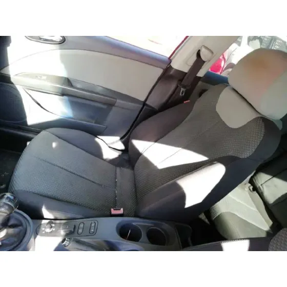 SEAT LEON (1P1) '2006 REFERENCE GRIS