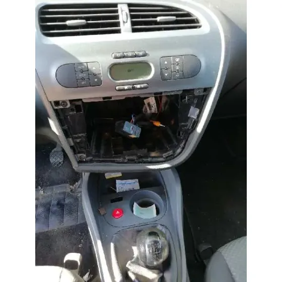 SEAT LEON (1P1) '2006 REFERENCE GRIS
