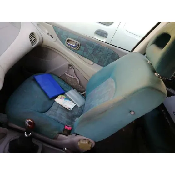 NISSAN ALMERA TINO (V10M) '2000 MAR VERDE CLARO