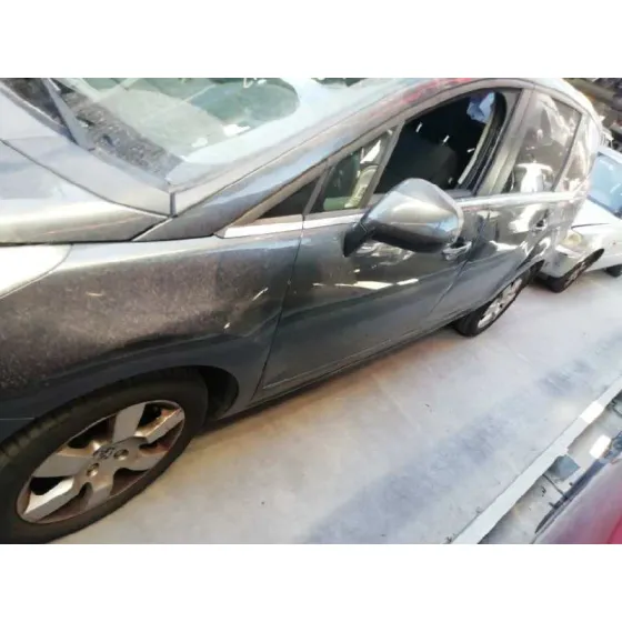 PEUGEOT 5008 '2010 PREMIUM GRIS