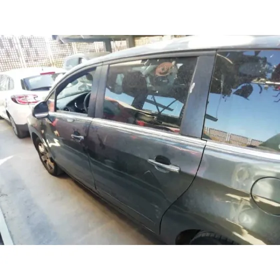 PEUGEOT 5008 '2010 PREMIUM GRIS