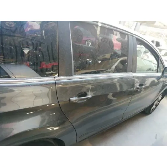 PEUGEOT 5008 '2010 PREMIUM GRIS