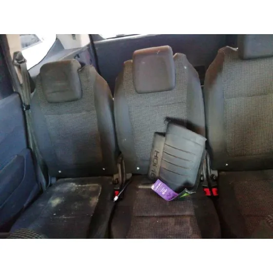 PEUGEOT 5008 '2010 PREMIUM GRIS