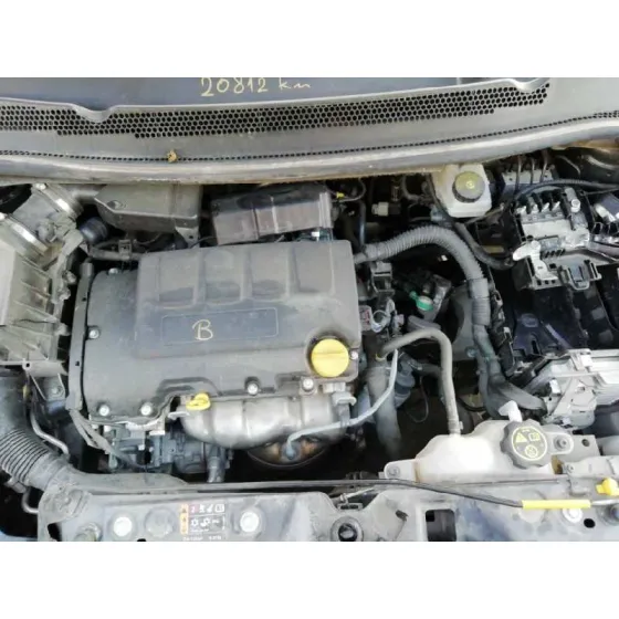 OPEL CORSA E '2018 1.4 NEGRO