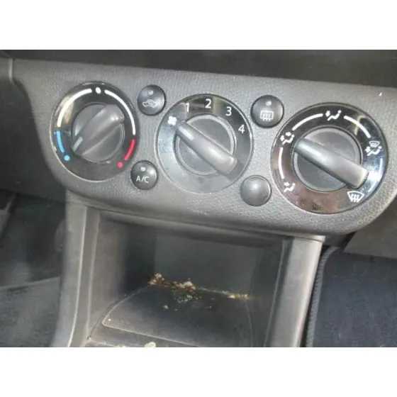 SUZUKI SWIFT BERLINA (MZ) '2005 1.3 16V CAT AZUL