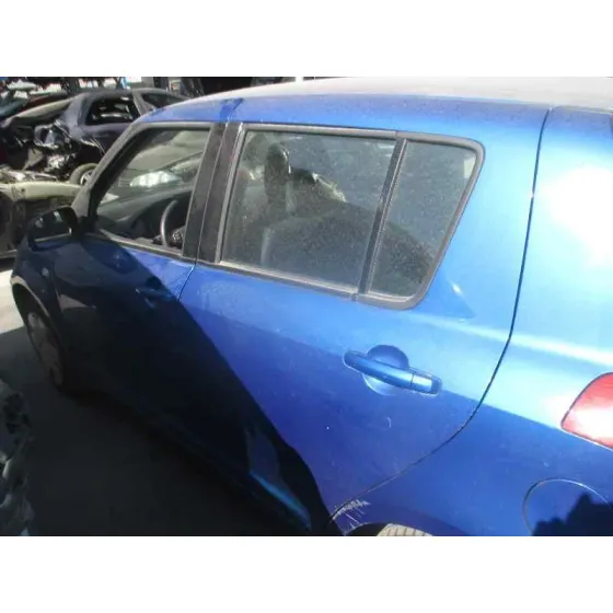 SUZUKI SWIFT BERLINA (MZ) '2005 1.3 16V CAT AZUL