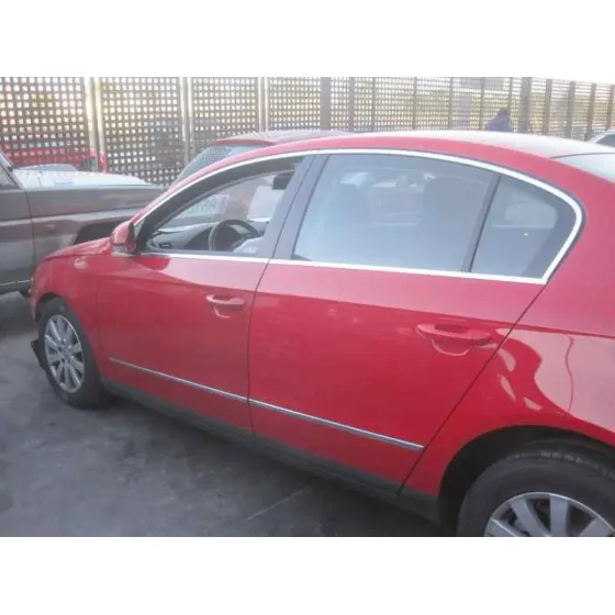 VOLKSWAGEN PASSAT BERLINA (3C2) '2008 ADVANCE ROJO