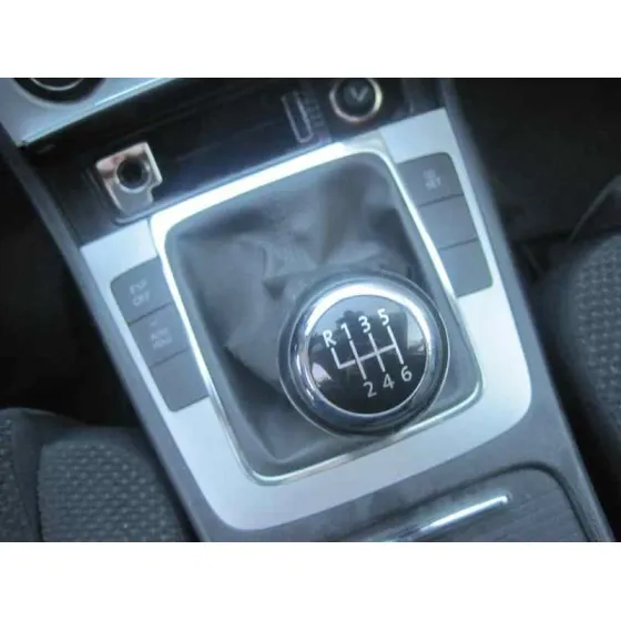 VOLKSWAGEN PASSAT BERLINA (3C2) '2008 ADVANCE ROJO