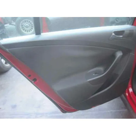 VOLKSWAGEN PASSAT BERLINA (3C2) '2008 ADVANCE ROJO
