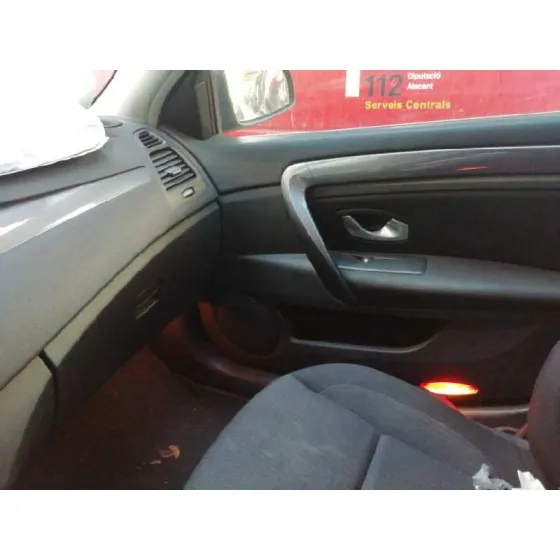 RENAULT LAGUNA III '2010 EXPRESSION NEGRO